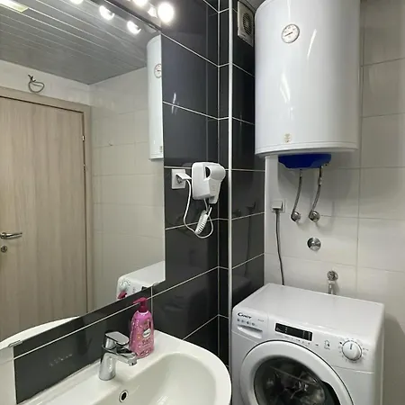 New Luminious Apartment-free Private Parking, Self Check-in * Skopje