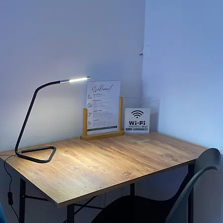 New Luminious Apartment-free Private Parking, Self Check-in *