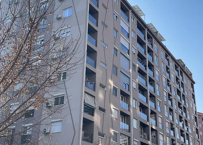 New Luminious Apartment-free Private Parking, Self Check-in Apartment