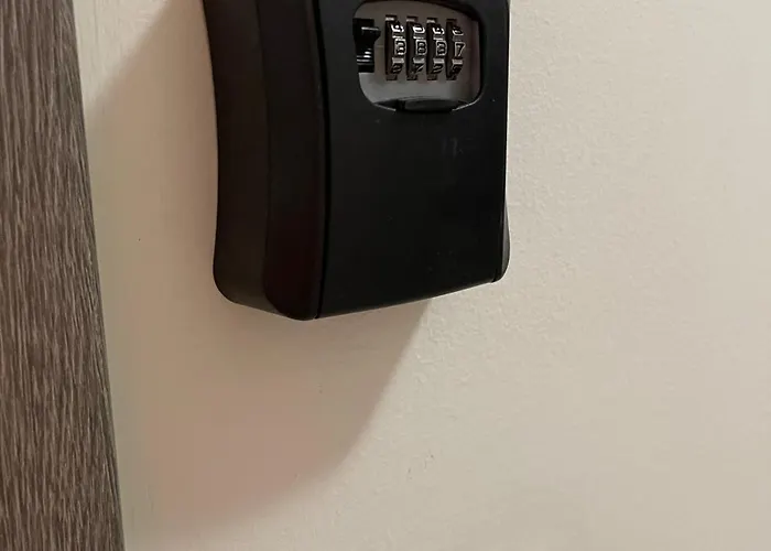 New Luminious Apartment-free Private Parking, Self Check-in * Skopje