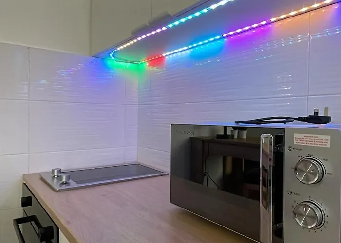 Apartment New Luminious Apartment-free Private Parking, Self Check-in *