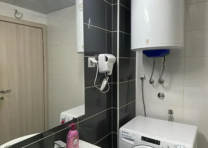 New Luminious Apartment-free Private Parking, Self Check-in * Skopje