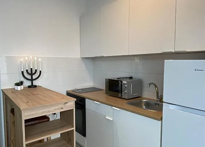 Apartament New Luminious Apartment-free Private Parking, Self Check-in *