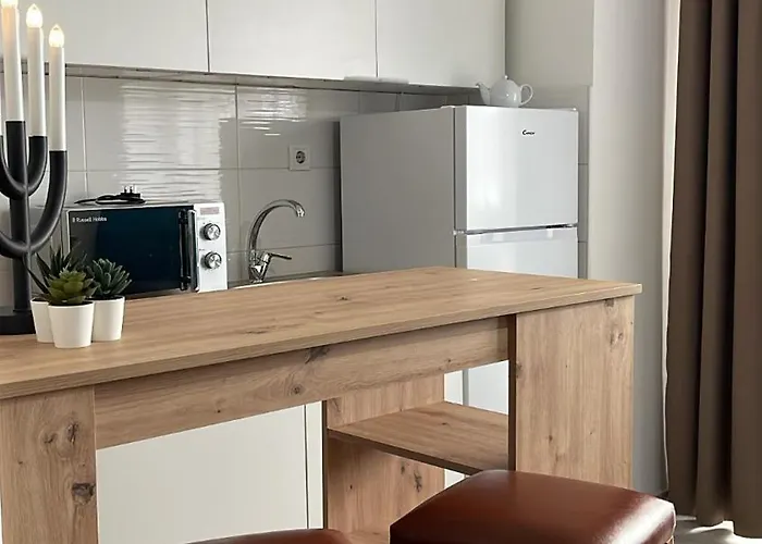 Apartment New Luminious Apartment-free Private Parking, Self Check-in