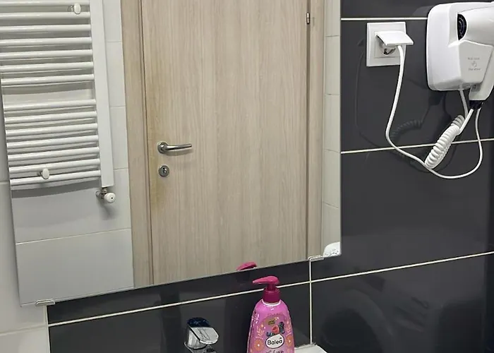 New Luminious Apartment-free Private Parking, Self Check-in