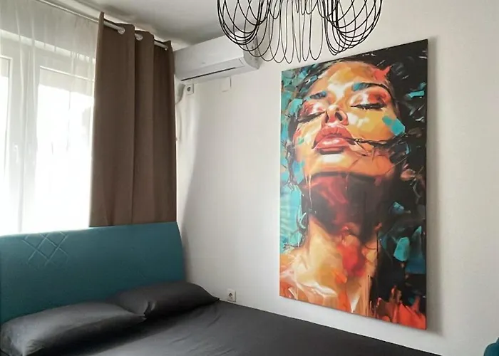 Apartment New Luminious Apartment-free Private Parking, Self Check-in *