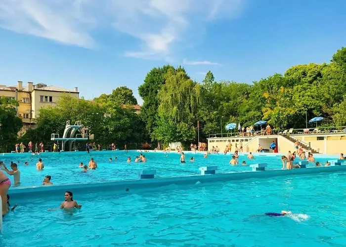 New Luminious Apartment-free Private Parking, Self Check-in